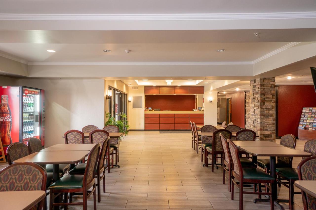 Red Roof Inn & Suites Indianapolis Airport Kültér fotó
